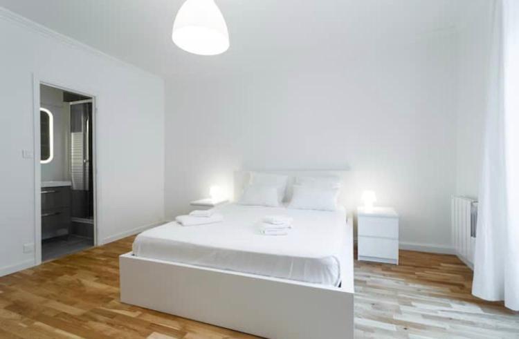 Big White Apartment นีซ ภายนอก รูปภาพ